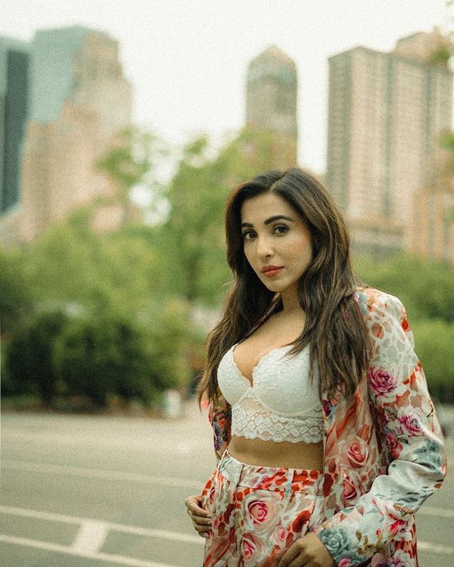 Staggering Glamour Show Of Parvati Nair In New York